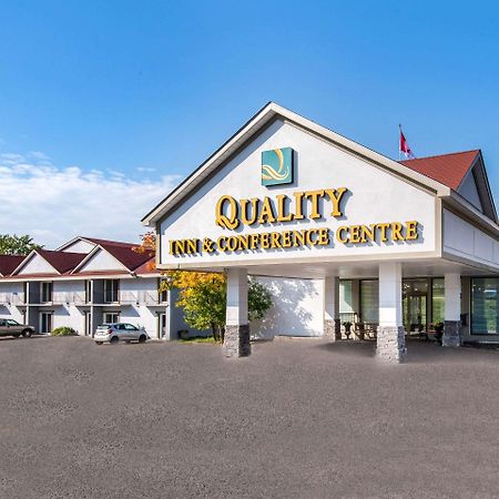 Quality Inn & Conference Centre Orillia Esterno foto